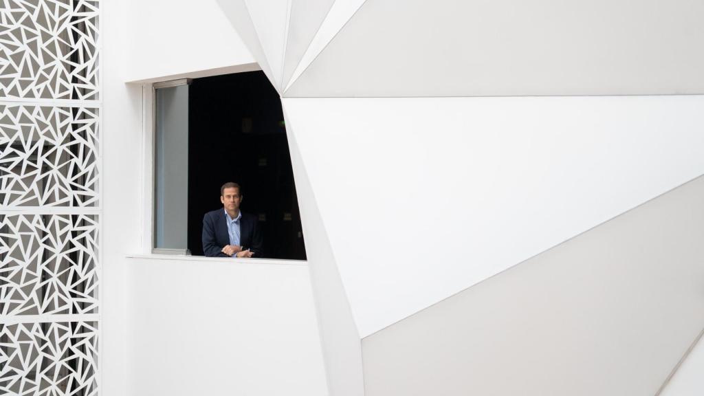 Artur Guillén posa para la cámara de EL ESPAÑOL