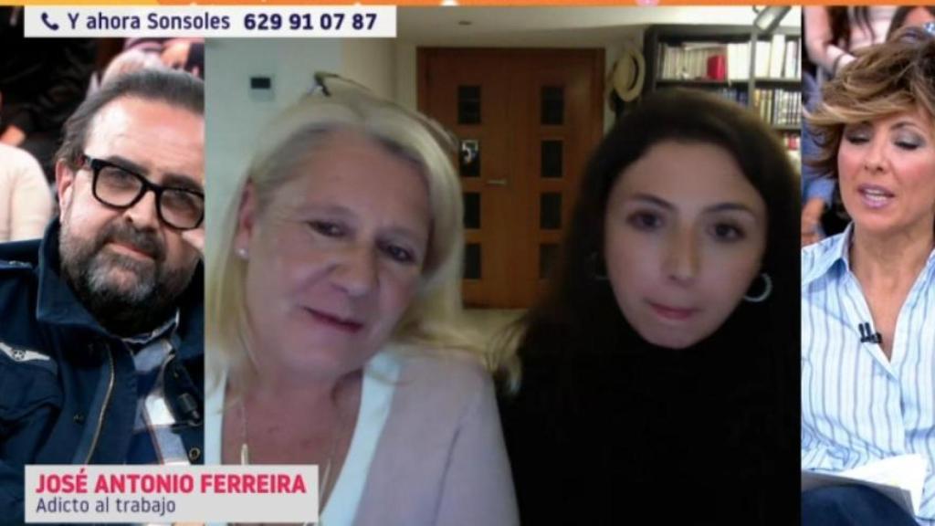 La mujer y la hija de José Antonio, entre éste y Sonsoles Ónega