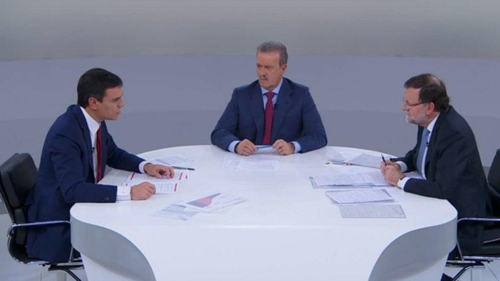 Usted no es un presidente decente : 10 años después el ataque de Sánchez a Rajoy se vuelve un bumerán contra él