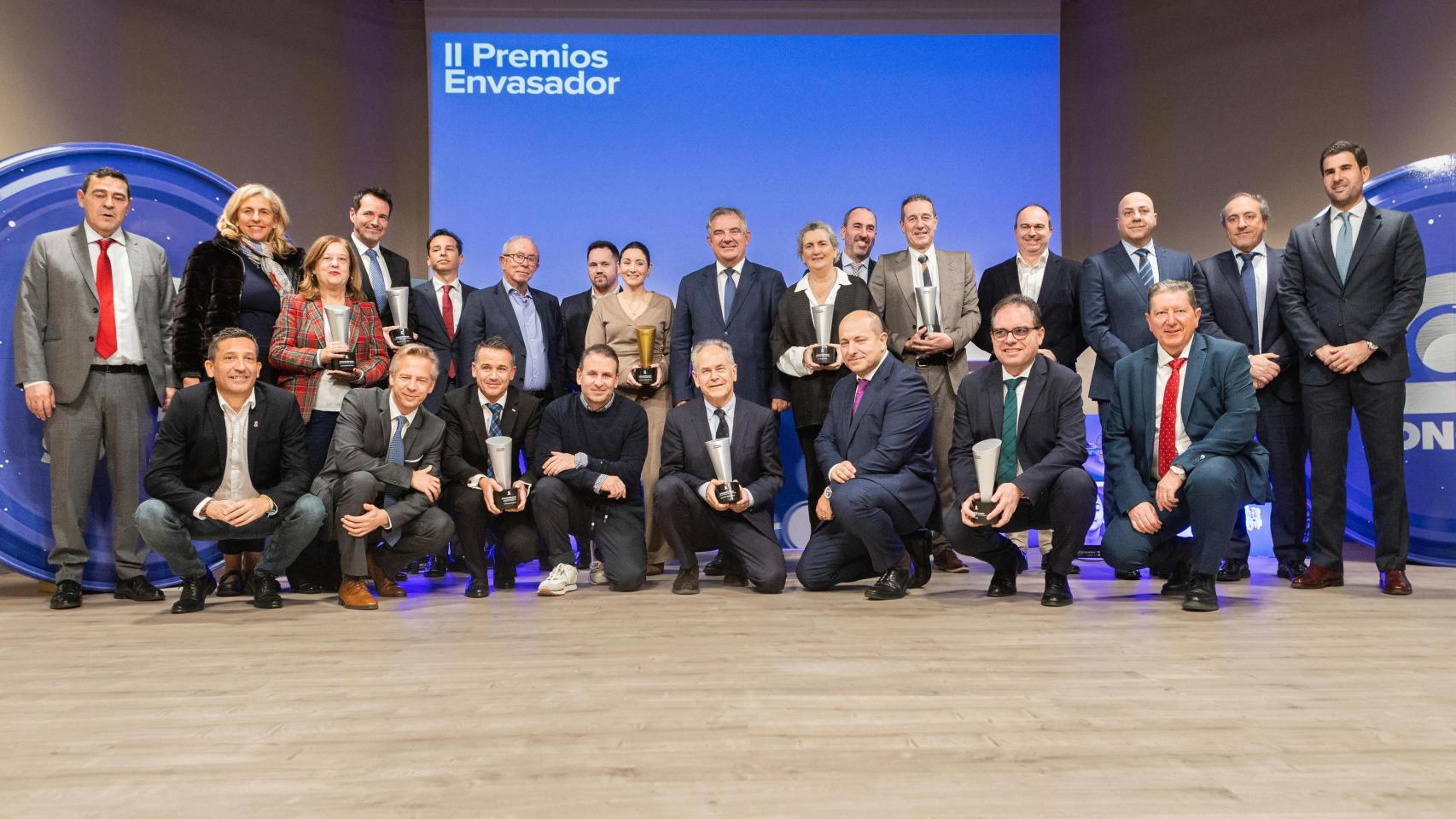 Foto de familia de todos los galardonados en los Premios Envasador.