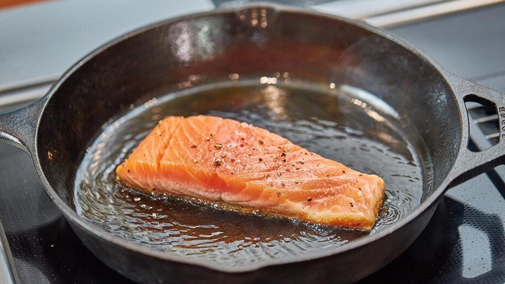 Un filete de salmón.