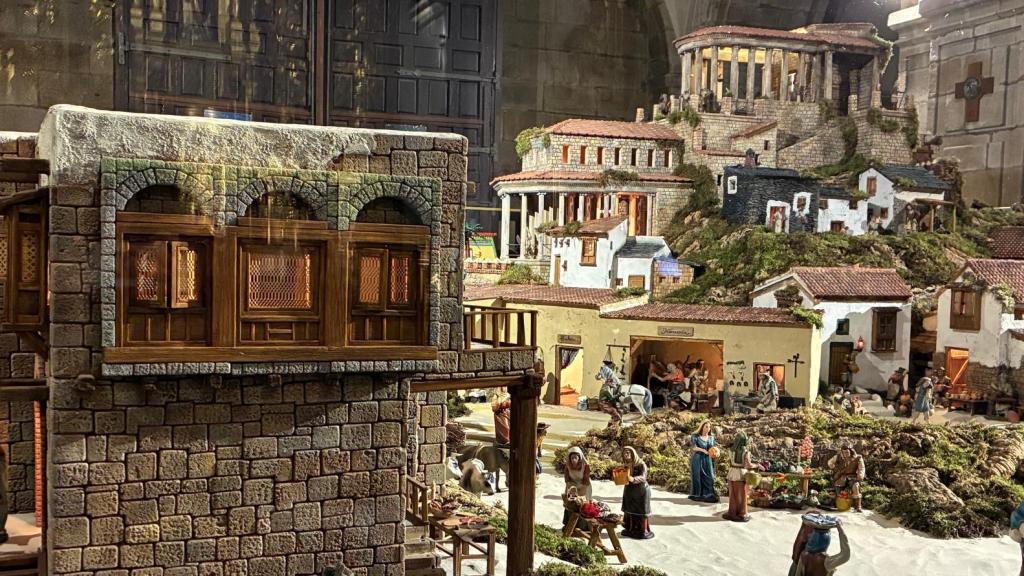 La Catedral de Santiago inaugura sus dos Belenes con casi un millar de piezas artesanales
