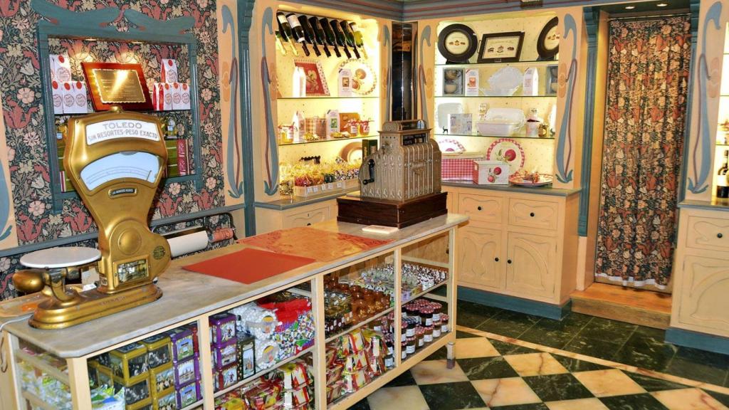 Interior de la pastelería Echeto.