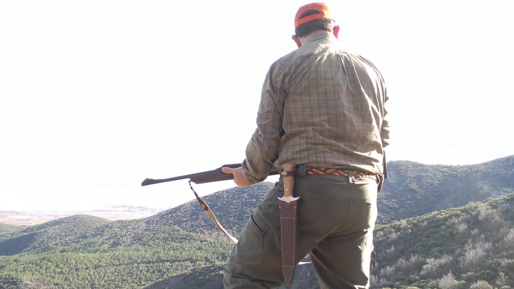 Uno de los cazadores de Aragón, en una batida.