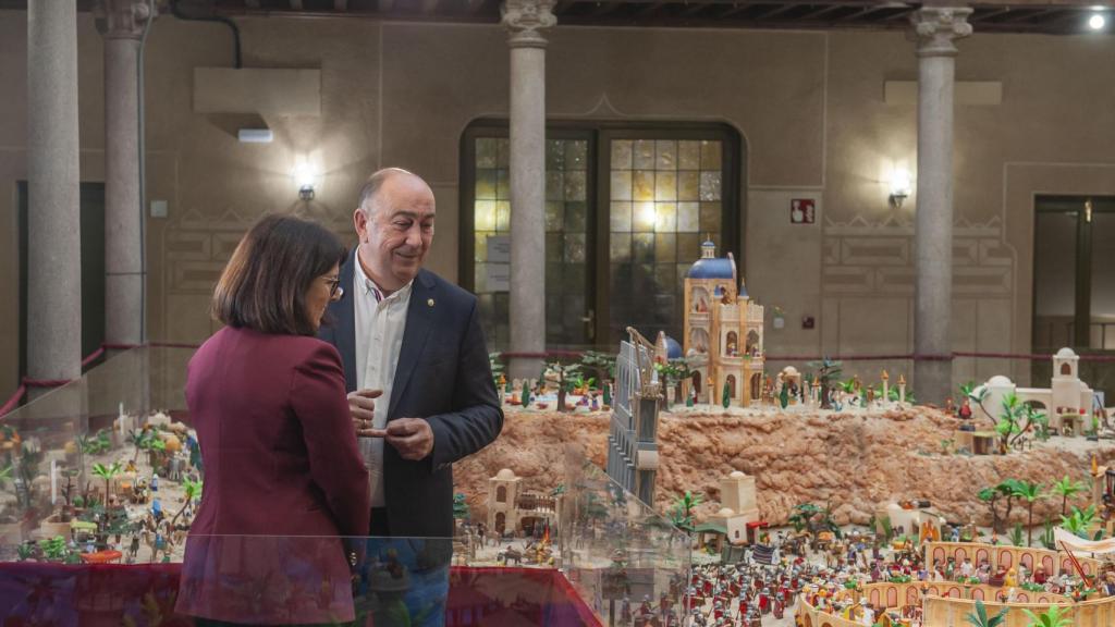 El presidente de la Diputación de Segovia, Miguel Ángel de Vicente, inaugura el belén