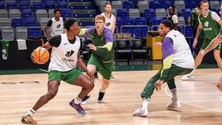 Chase Audige y Augustine Rubit durante un entrenamiento con el Unicaja