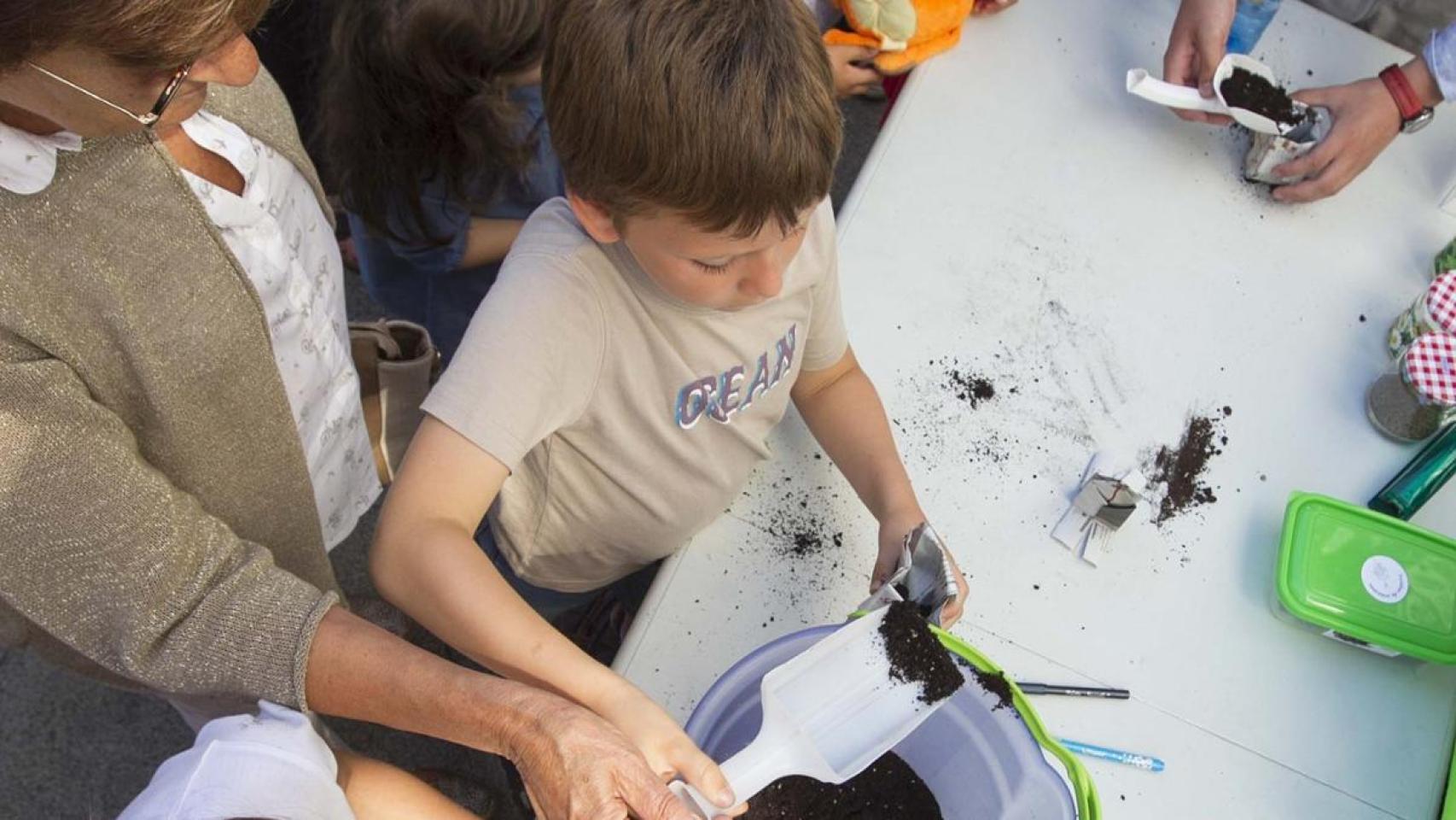 Imagen de un taller ambiental organizado por el Concello da Coruña