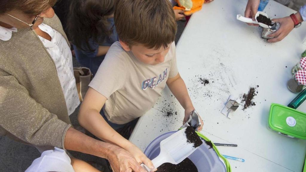 Imagen de un taller ambiental organizado por el Concello da Coruña