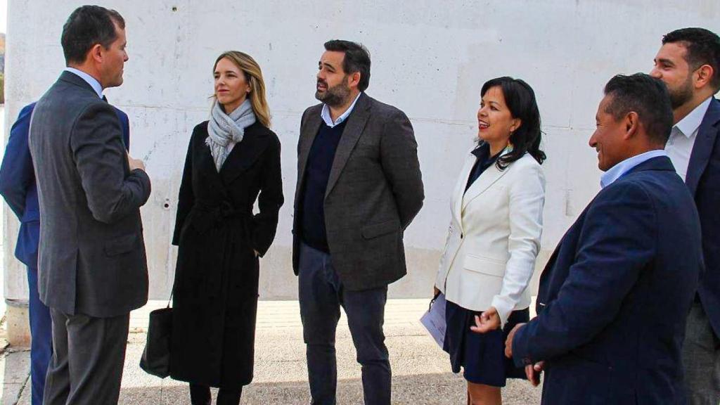 Carlos Velázquez, Cayetana Álvarez de Toledo y Paco Núñez.