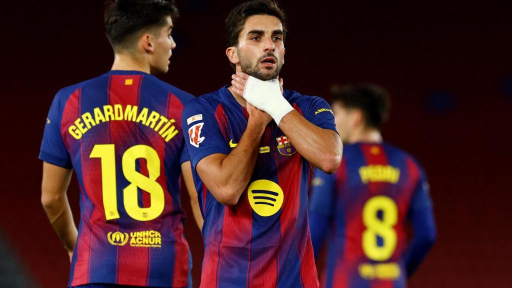 Ferran Torres, en la celebración de su gol anulado.