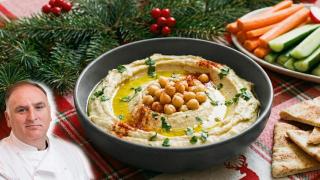 José Andrés, chef, en un montaje de El Español