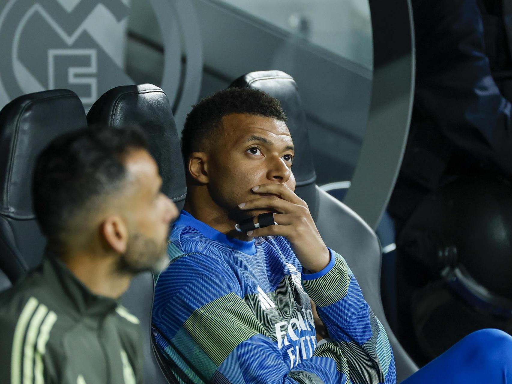 Mbappé, en el banquillo del Real Madrid