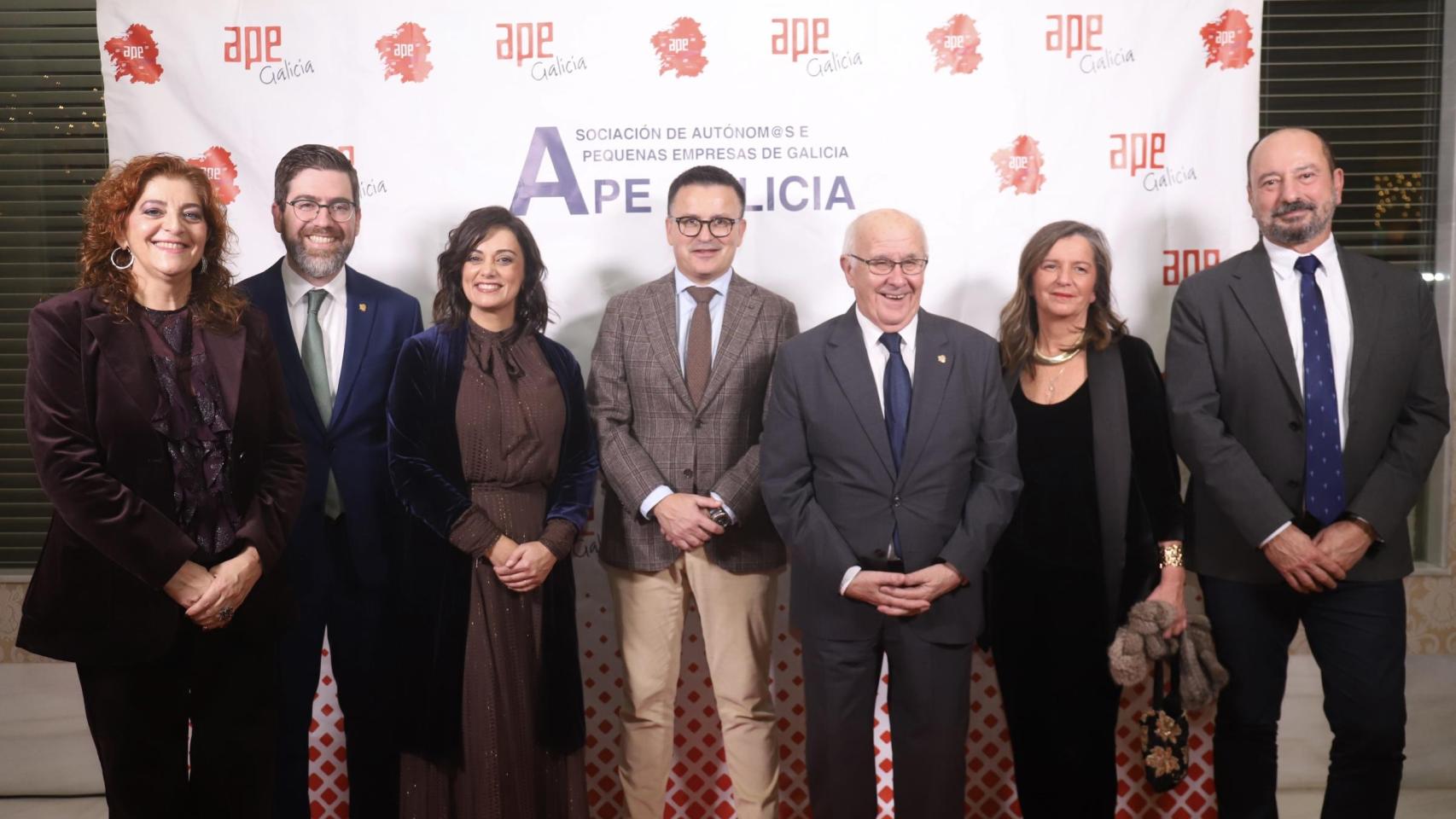APE Galicia llena el Hotel Carlos I de Sanxenxo en la entrega de los premios a autónomos distinguidos