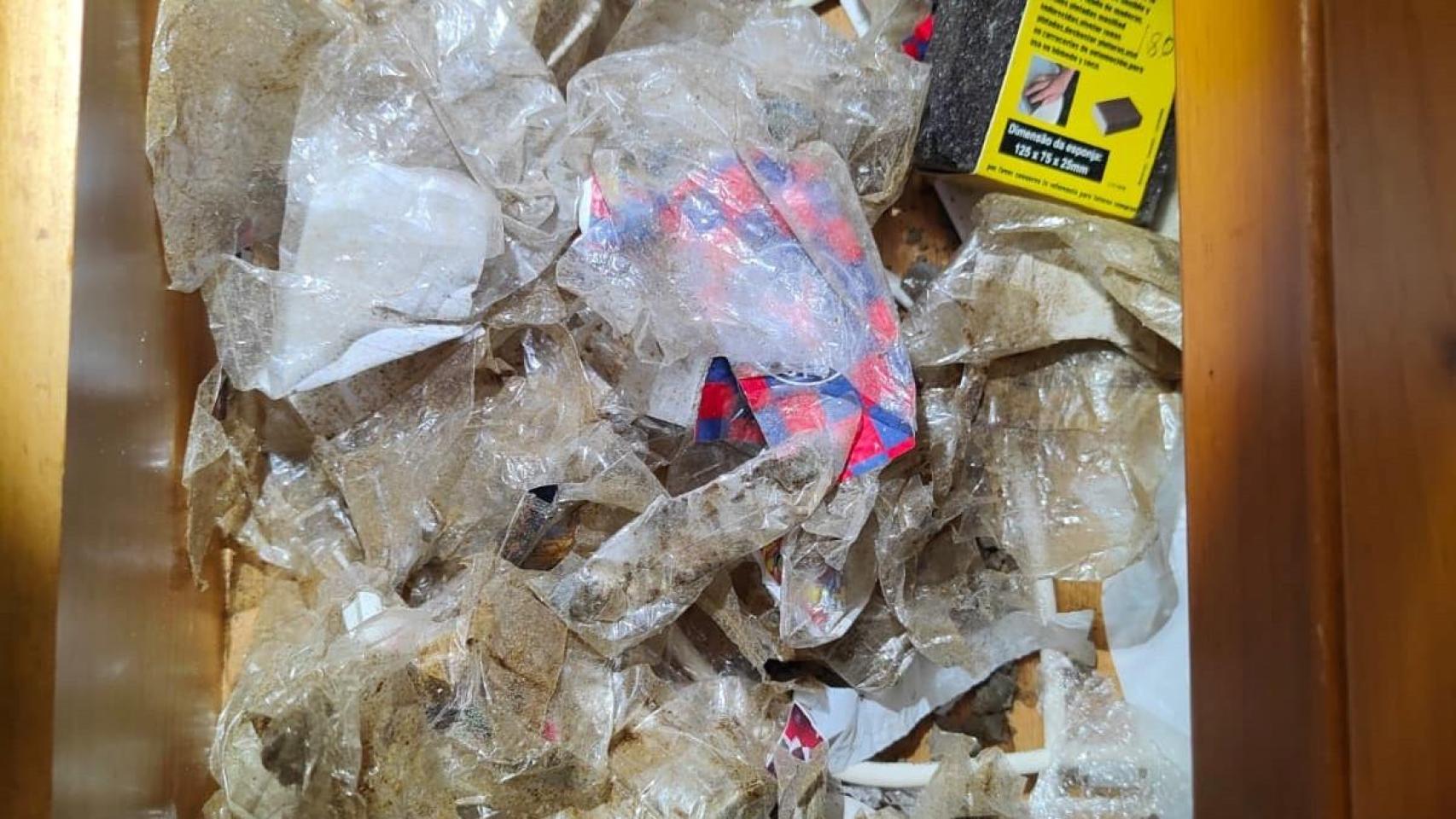 Desmantelado en Melide (A Coruña) un punto de venta de droga con una persona detenida