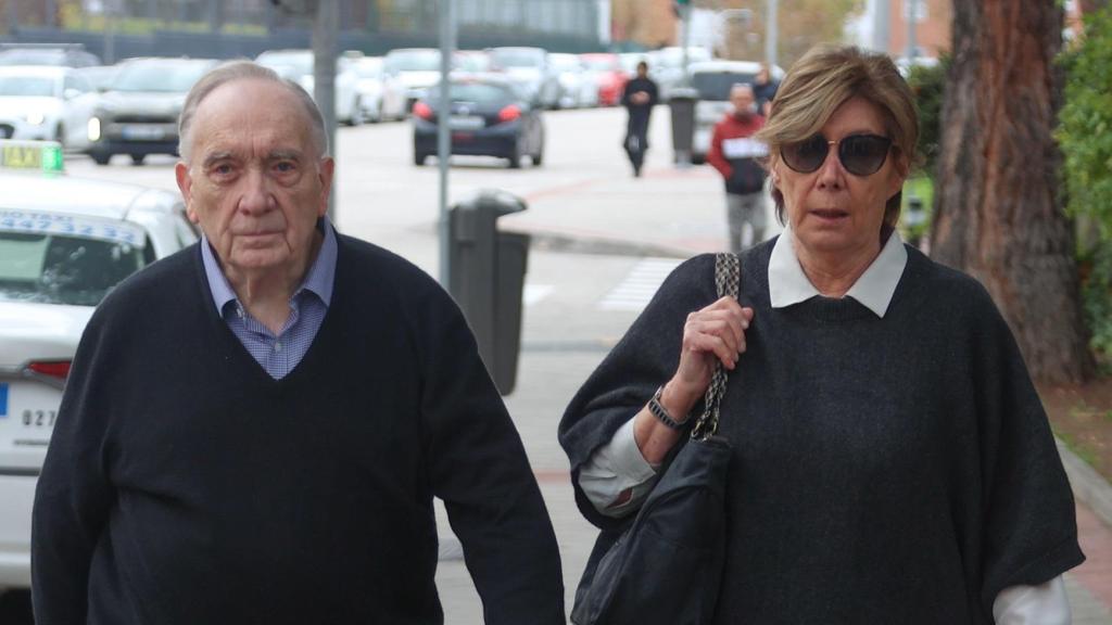 Fernando-Méndez Leite, presidente de la Academia de Cine, en el último adiós a Héctor Alterio.