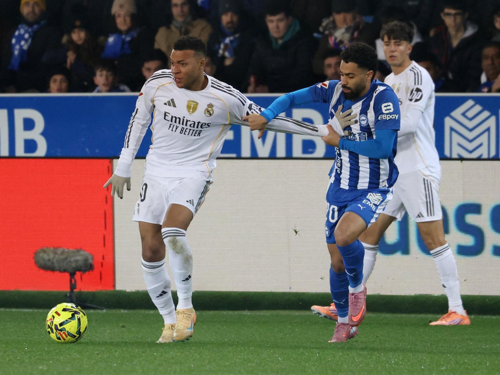 Mbappé, durante el partido contra el Alavés.
