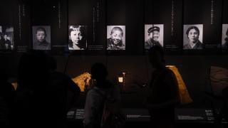 Imágenes de los fallecidos en el Museo Conmemorativo de la Paz de Hiroshima.