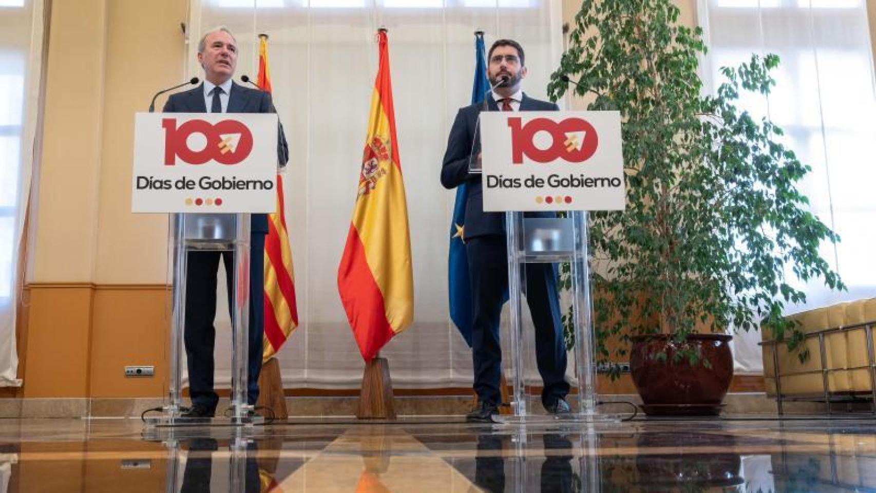 Jorge Azcón y Alejandro Nolasco, en una rueda de prensa conjunta