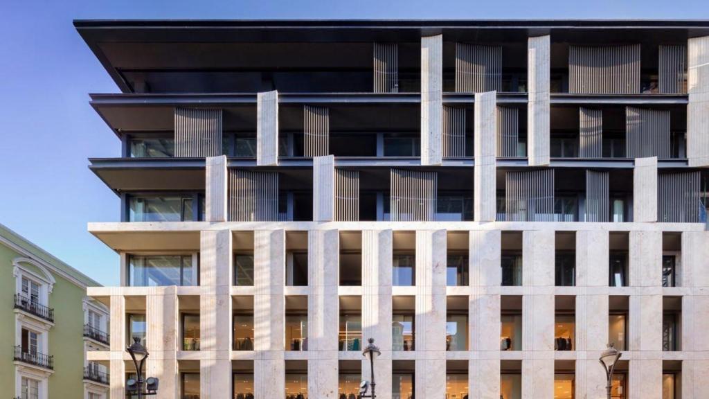 Fachada del nuevo Eurostars sobre la tienda de Zara