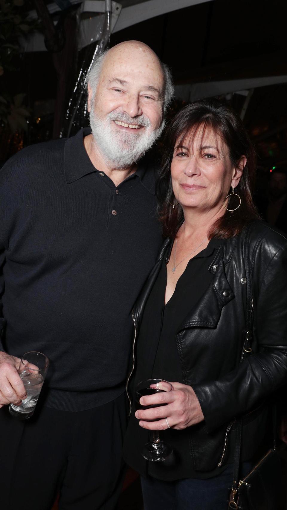 El malogrado matrimonio en un evento público.