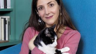 Espido Freire y su gata Lady Macbeth.