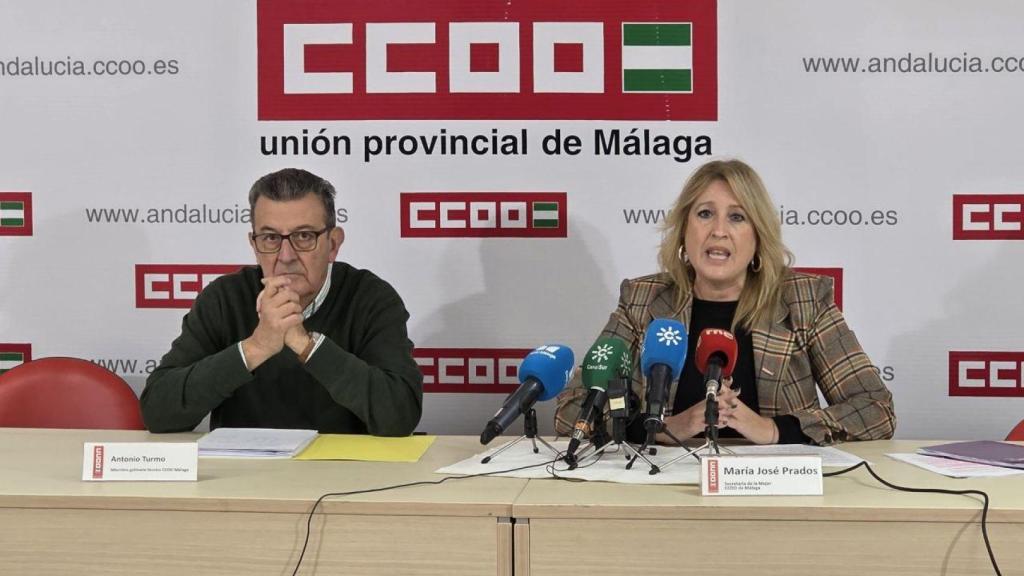 Antonio Turmo y María José Prados en la presentación del informe.