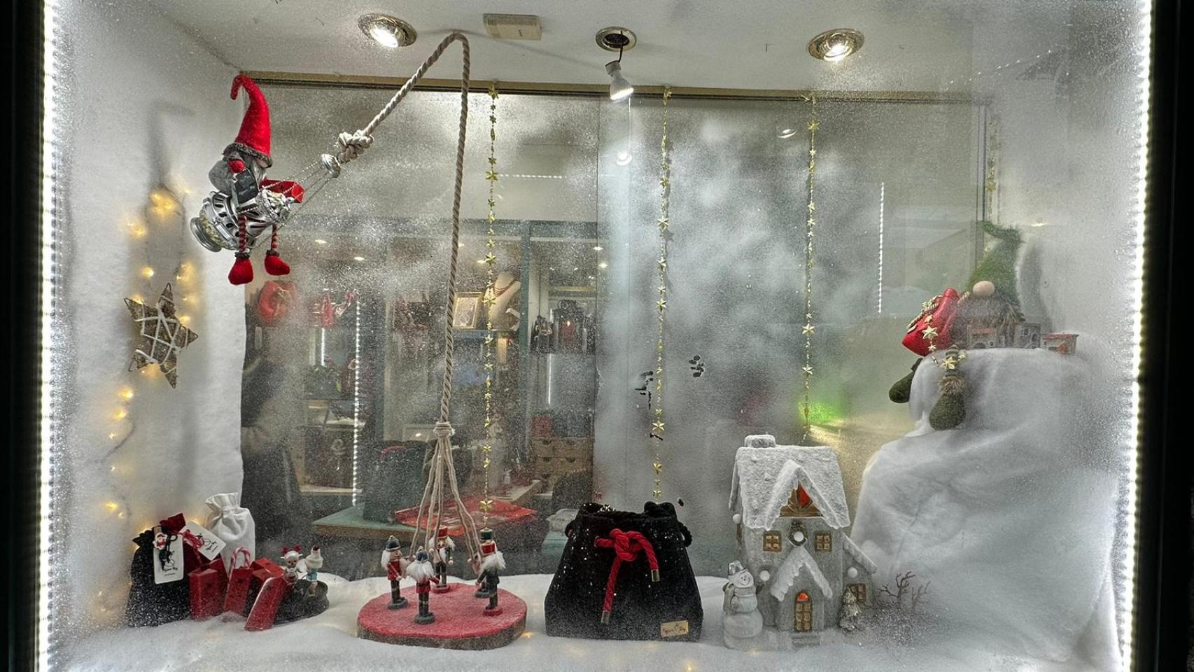 El concurso de escaparatismo de Navidad vuelve a Santiago un año más