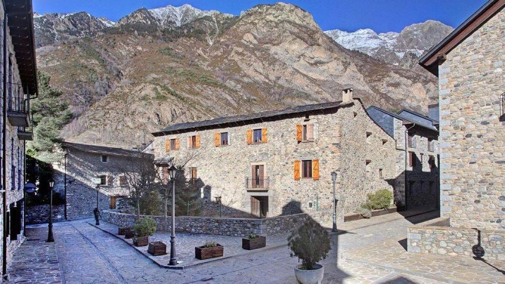 Exterior Casa Anglada s. XVI