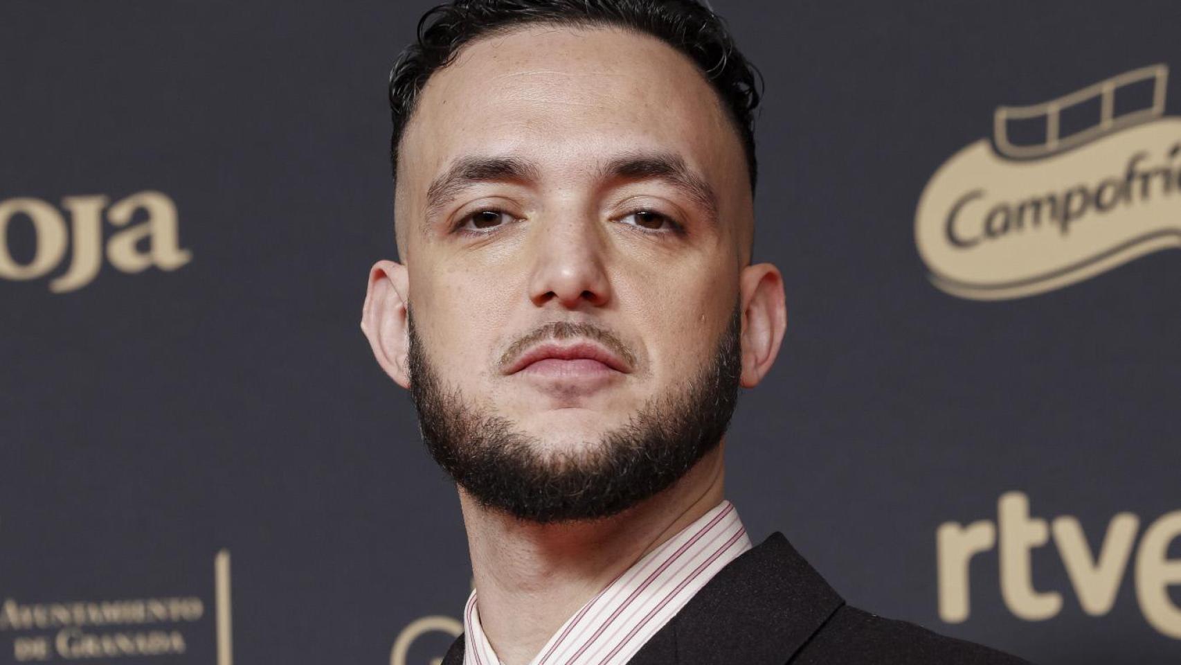 Antón Álvarez, alias C. Tangana, en la 39 edición de los Premios Goya, donde obtuvo el premio al mejor documental por 'La guitarra flamenca de Yerai Cortés' y mejor canción original por 'Los Almendros'. Foto. Sergio R. Moreno/Gtres