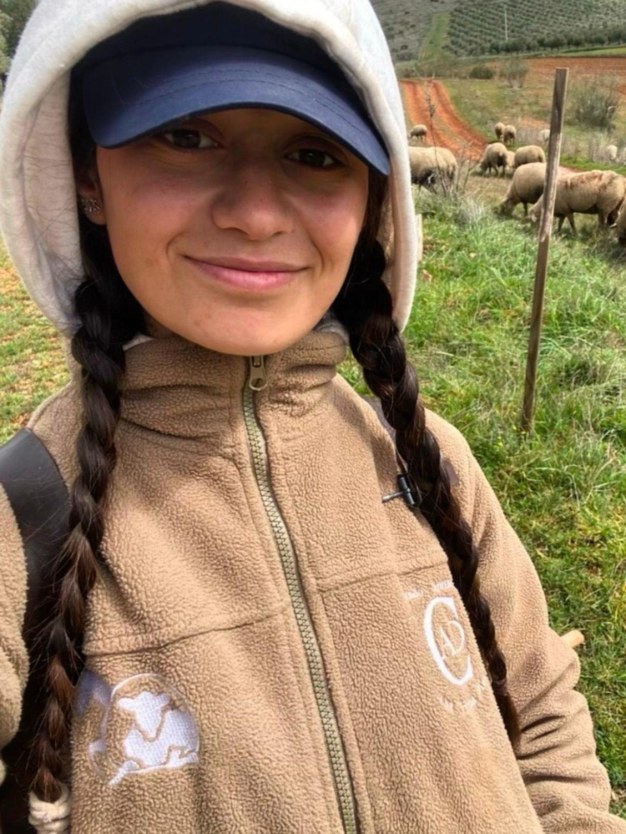 Ana en su finca en Bolaños de Calatrava.
