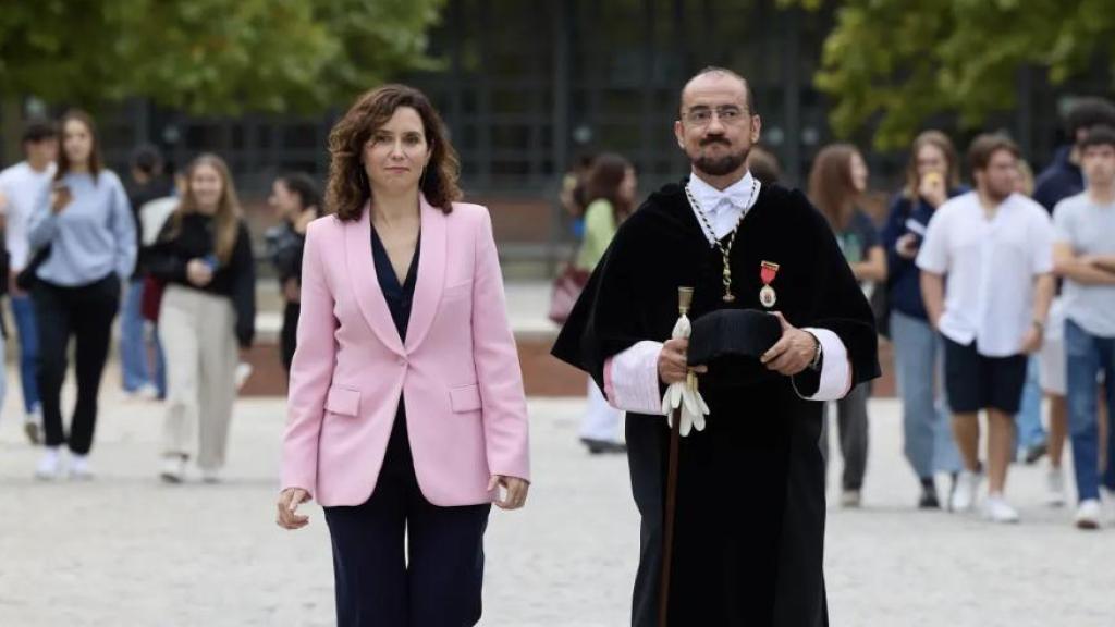 sabel Díaz Ayuso y el rector de la Universidad Carlos III.