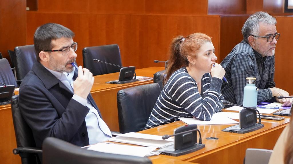 Álvaro Sanz (IU) y Andoni Corrales (Podemos), en las Cortes de Aragón.