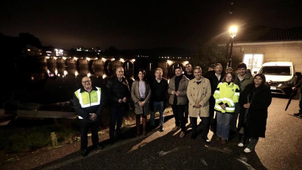 La Xunta pone en valor la nueva iluminación del puente medieval de Ponte Sampaio