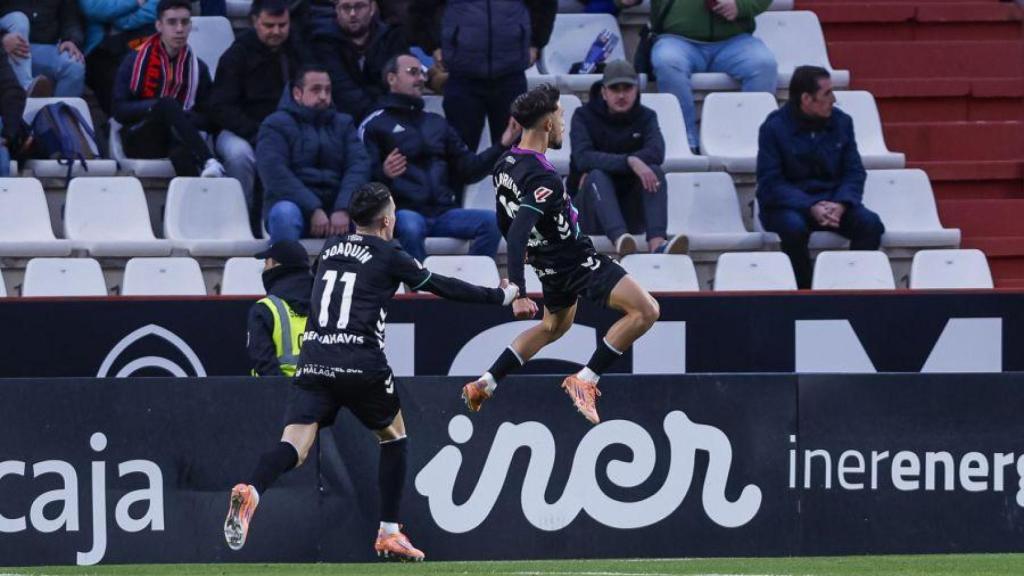 David Larrubia celebra su gol en el Carlos Belmonte contra el Albacete