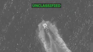 Una de las embarcaciones atacadas este lunes.