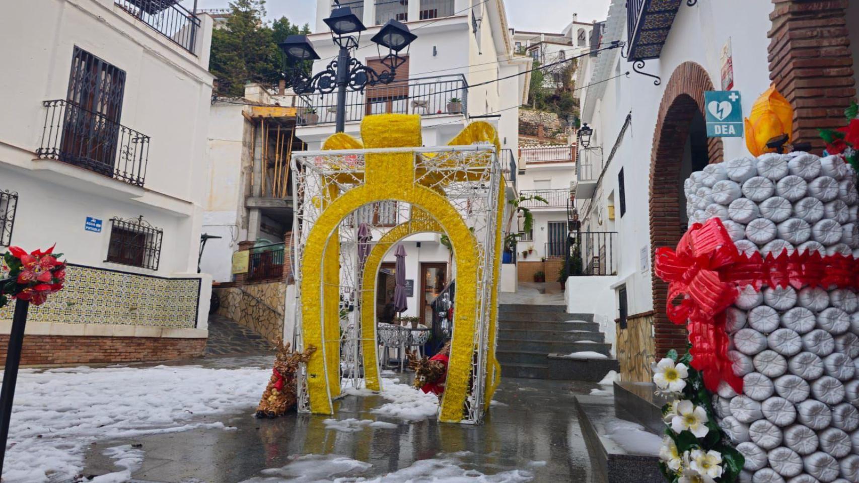 Imagen de la granizada caída en Canillas de Aceituno.