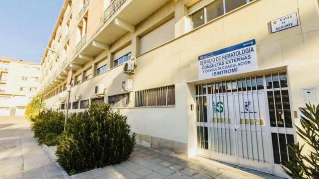 Edificio de la antigua Escuela de Enfermería de Toledo, frente al 'Hospital Virgen de la Salud'.