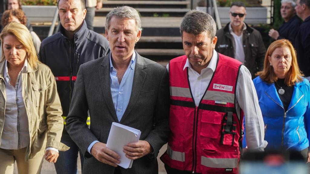 Alberto Núñez Feijóo y Carlos Mazón los días posteriores a la dana. Jorge Gil / Europa Press
