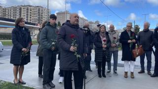 Alberto, hijo de la pareja fallecida en un accidente de tráfico en Nochebuena, durante el acto conmemorativo este martes.