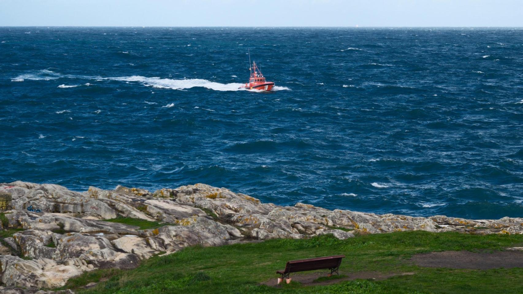 Buscan en A Coruña a un pescador de 66 años desaparecido anoche en la zona de Visma