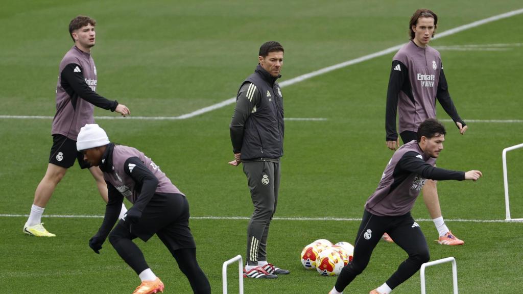 Xabi Alonso, en el entrenamiento de este martes del Real Madrid