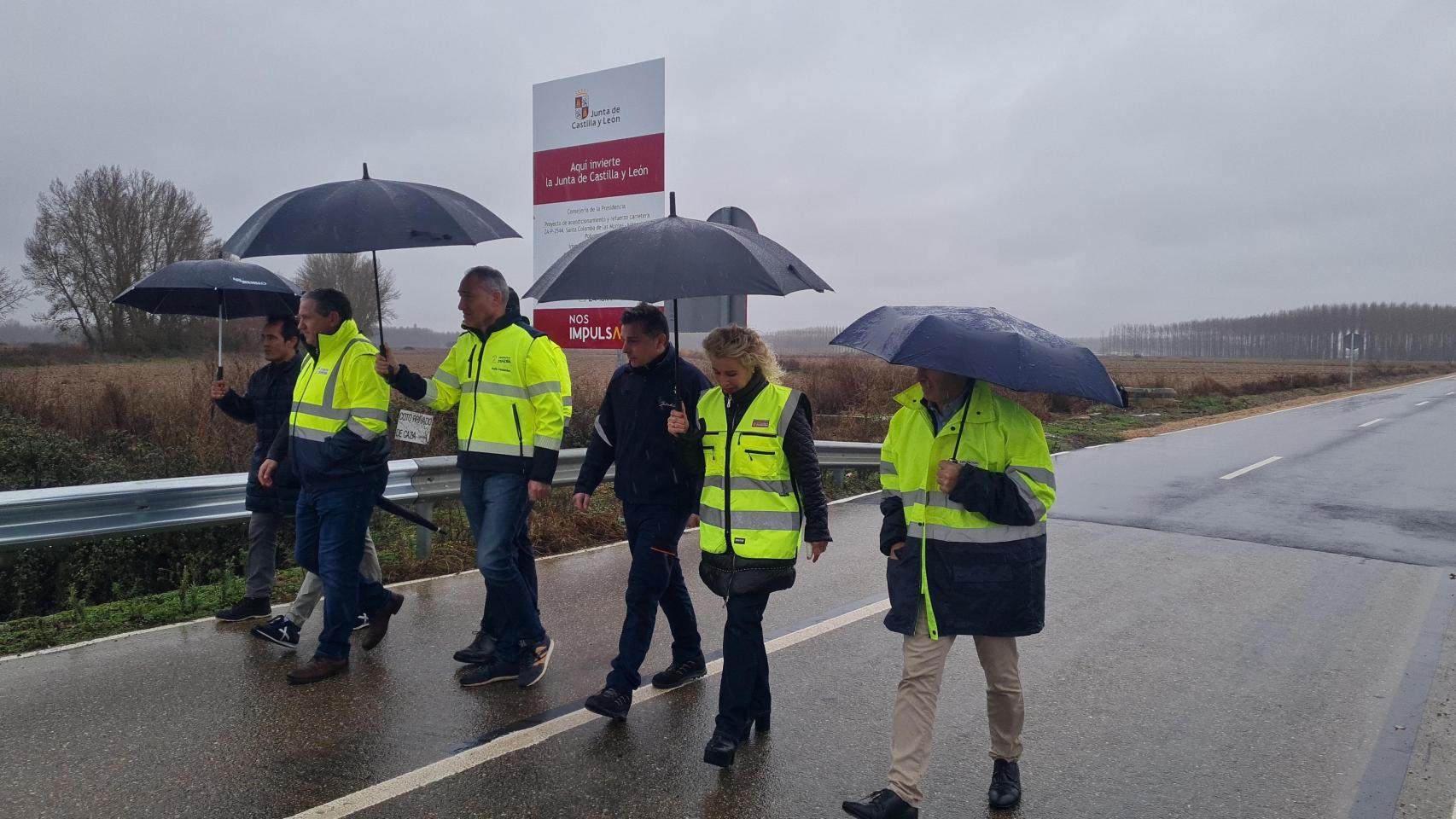 El presidente de la Diputación de Zamora, Javier Faúndez y la responsable del Área de Carreteras, Atilana Martínez