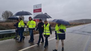 El presidente de la Diputación de Zamora, Javier Faúndez y la responsable del Área de Carreteras, Atilana Martínez