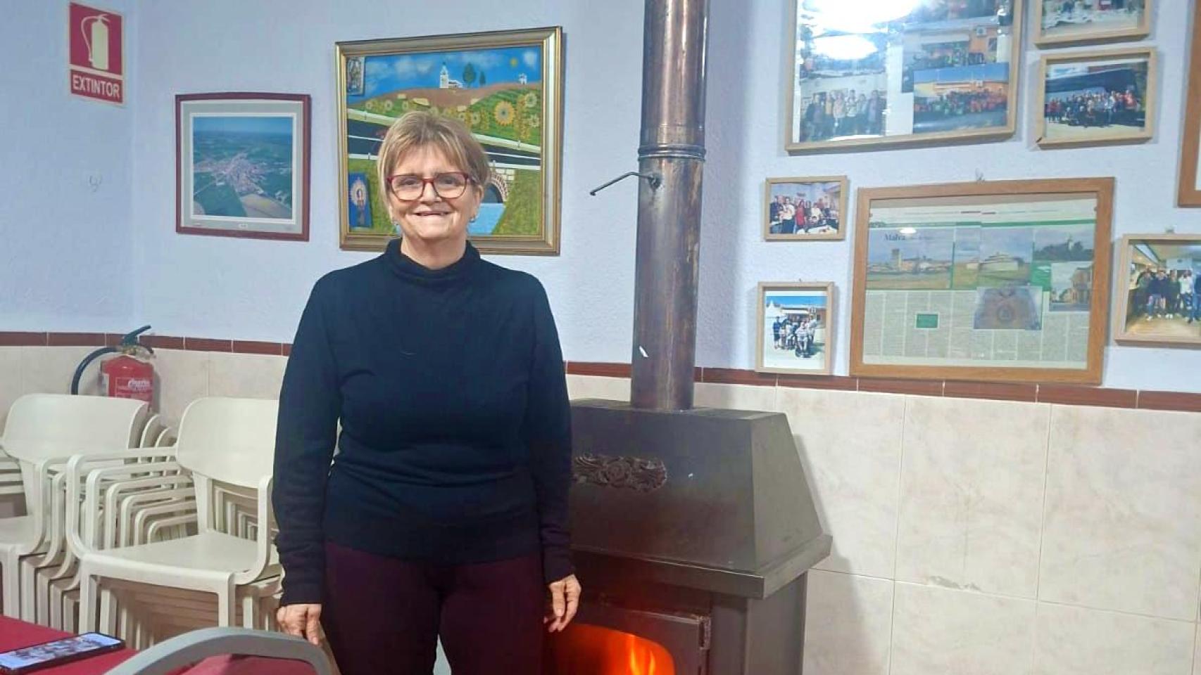Adela, en el interior de su restaurante