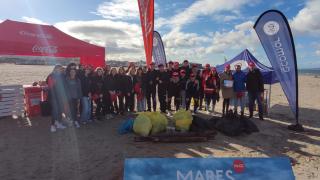 El programa Mares Circulares recoge 171 kilos de residuos en la playa de Compostela en Vilagarcía (Pontevedra)