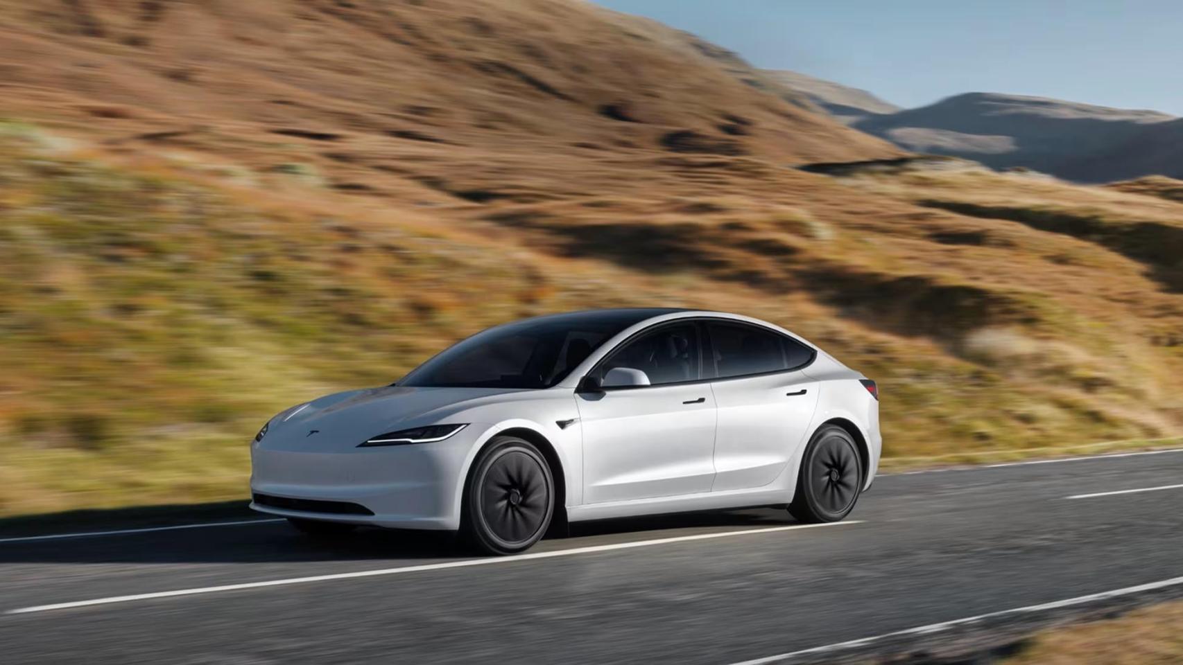 Tesla Model 3 ‘Standard’.