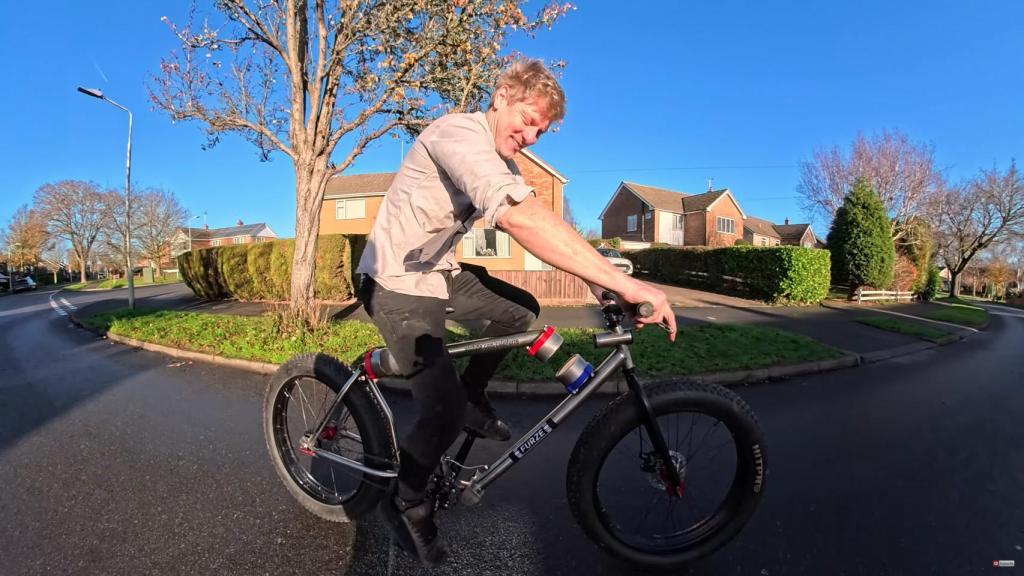 Bicicleta con imanes de Furze.