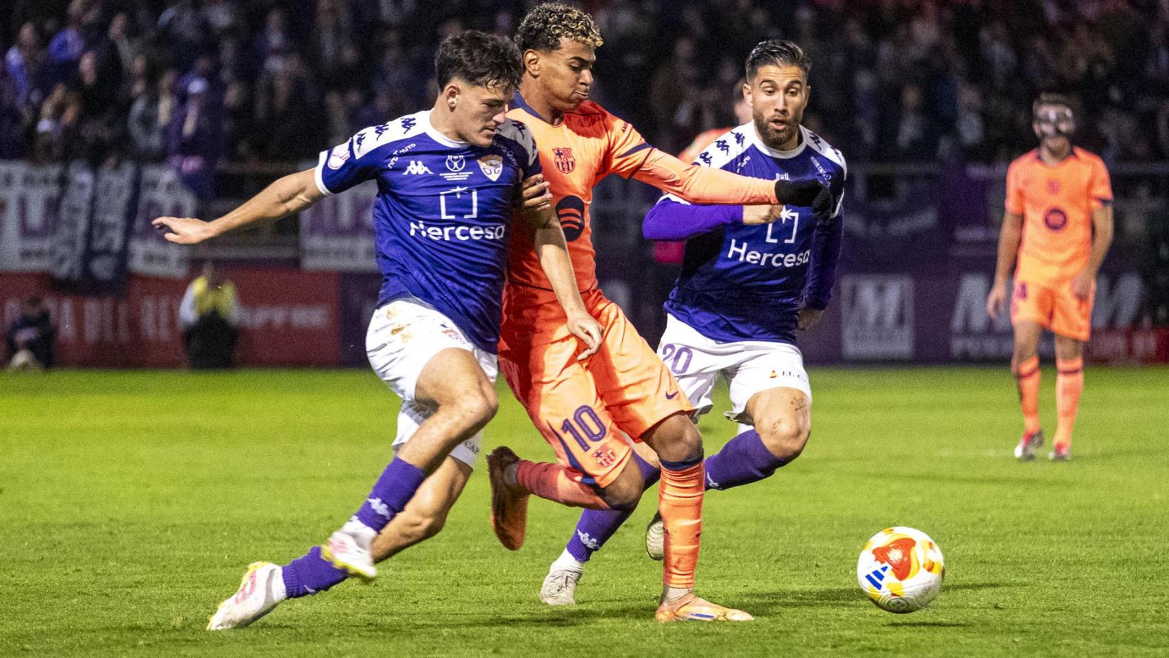 Lamine Yamal, durante el partido contra el Guadalajara.