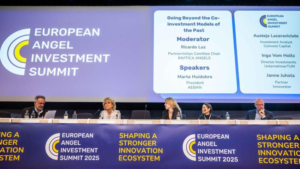 Marta Huidobro, presidenta de AEBAN y miembro del consejo de EBAN (segunda por la izquierda), en la reciente reunión de la European Business Angel Network (EBAN).