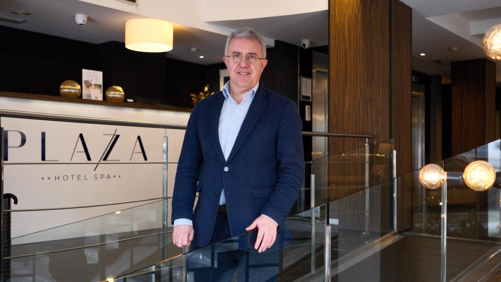 José Blanco Castiñeiras, presidente de Coruña Convention Bureau, en el hotel Plaza de A Coruña.